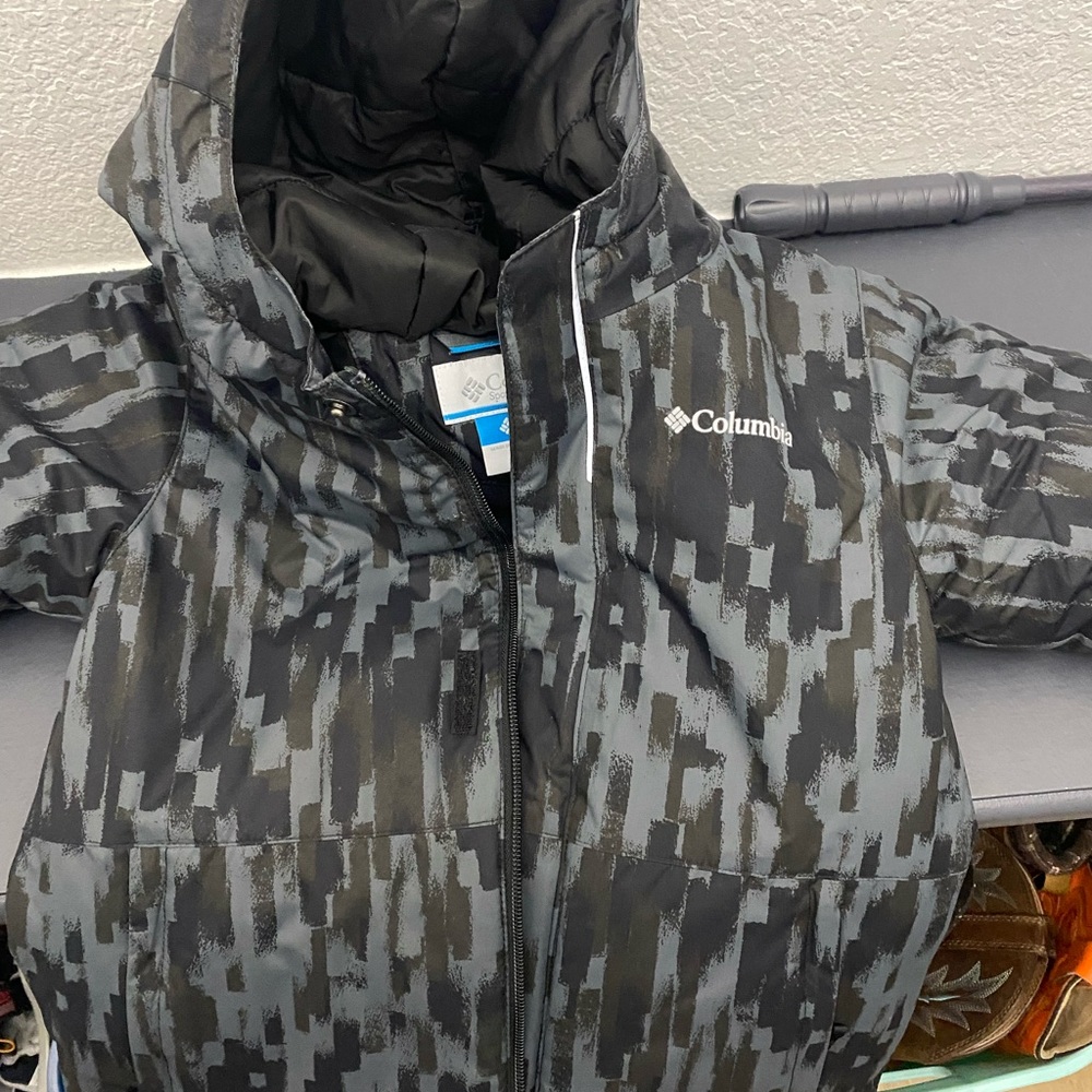 Columbia Kids' Patterned Black and Gray Puffer Jacket
